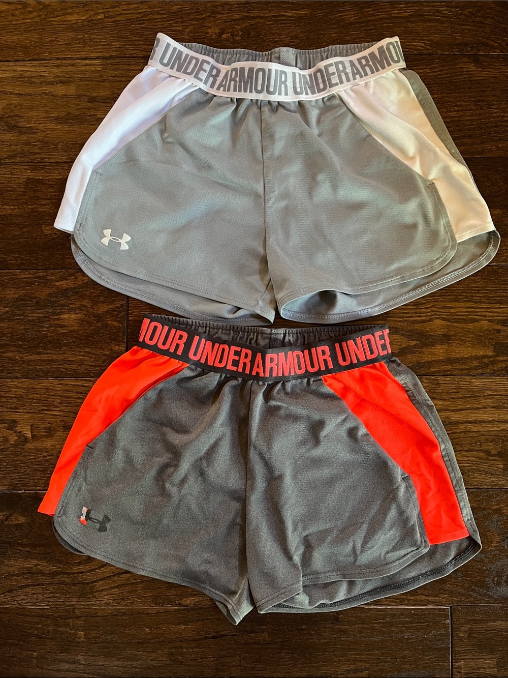 Women’s Under Armour gray shorts with pockets XS